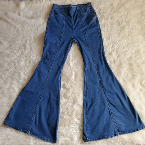 Free People Know Me Better Flare Jeans Size 29 - Picture 4 of 14